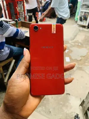 Oppo F7 128 GB Red