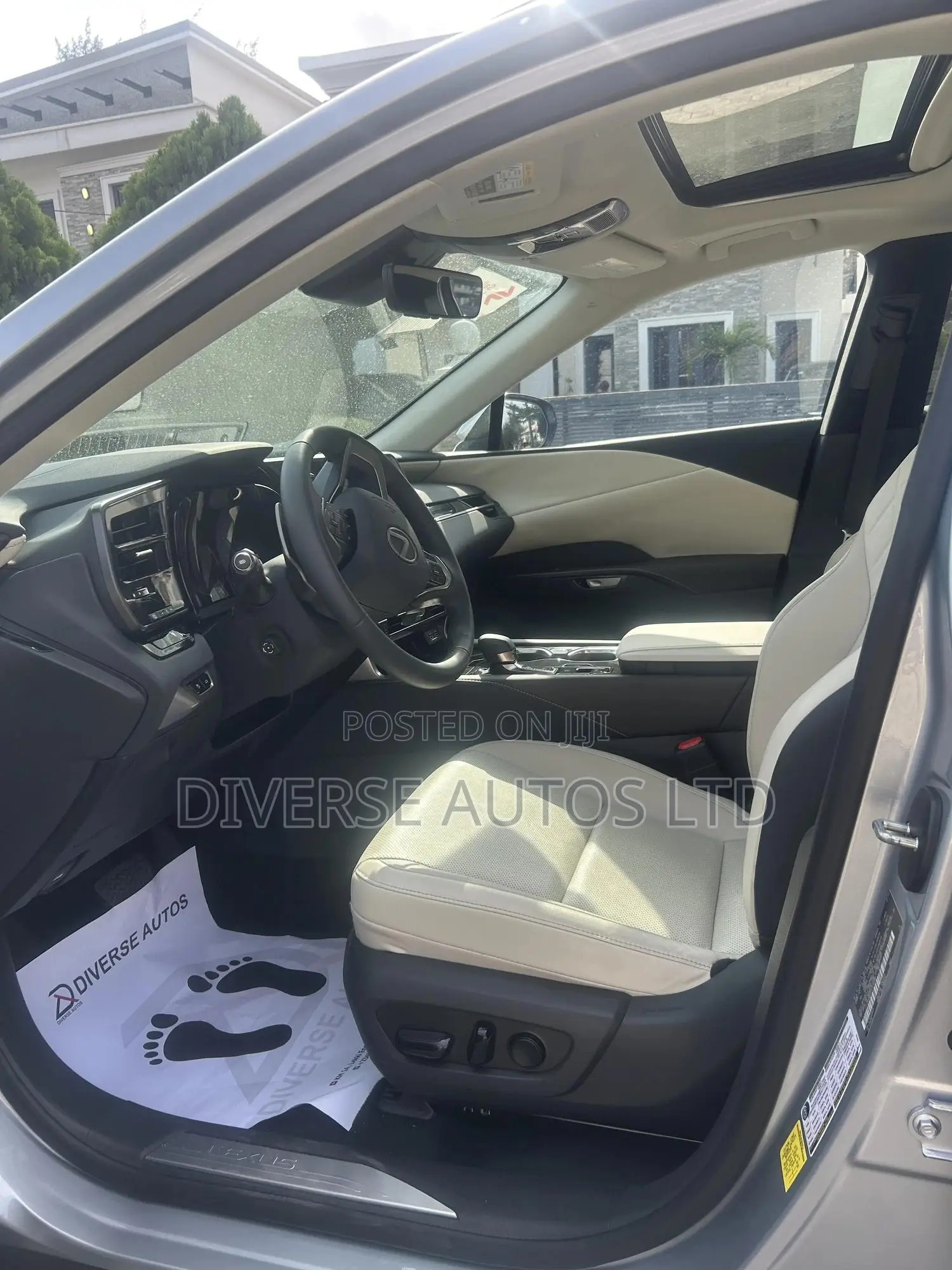 Lexus RX 2023 Silver