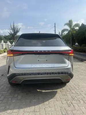Lexus RX 2023 Silver