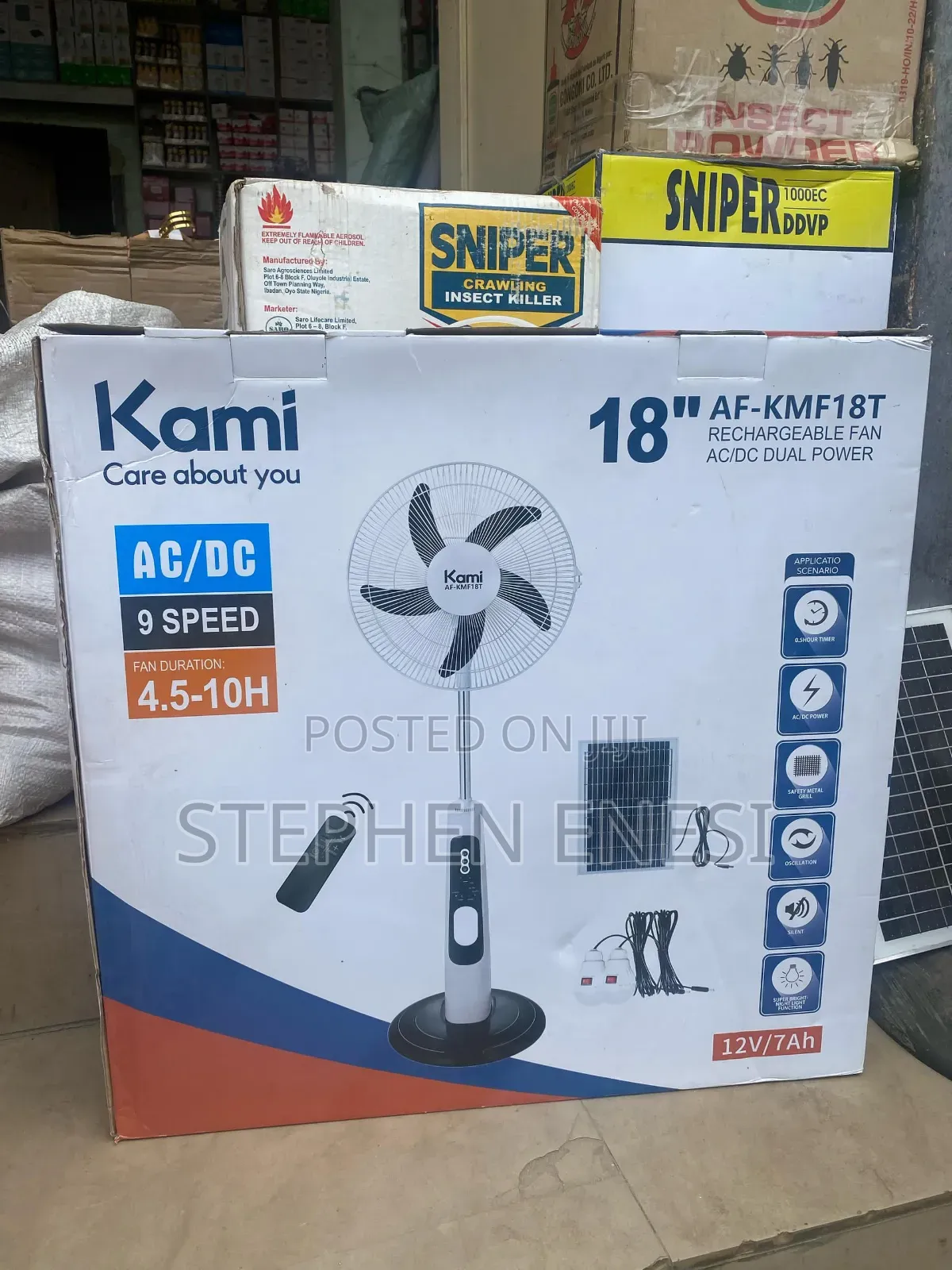 Rechargeable 
Solar Panel
Remote Control And Two Bulbs