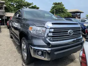 Toyota Tundra 2014 Gray