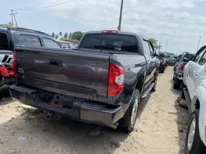 Toyota Tundra 2014 Gray