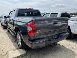 Toyota Tundra 2014 Gray