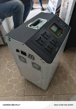 Infinisolar 2000w Solar Generator 4pcs of 300w Panels