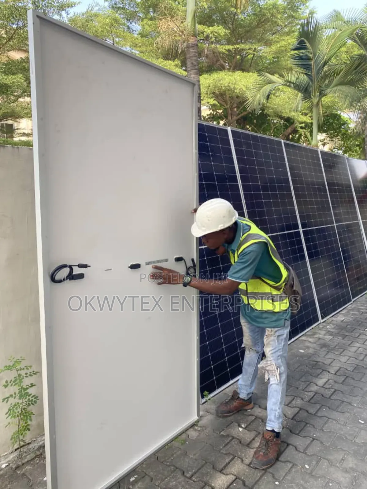 600watts Jinko Mono Panel Available