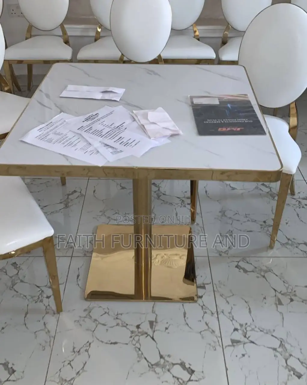 80cm Acrylic Center Table