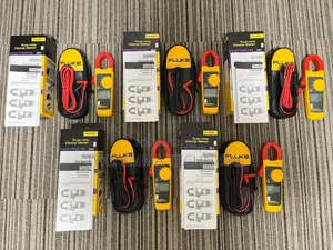 Fluke 323 True RMS Clamp Meter