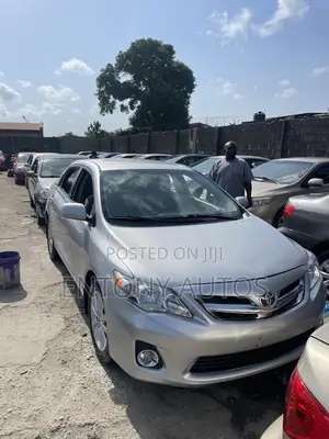 Toyota Corolla 2010 Silver