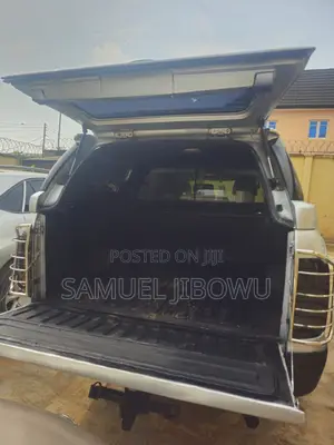 Photo - Volkswagen Amarok 2012 Gray