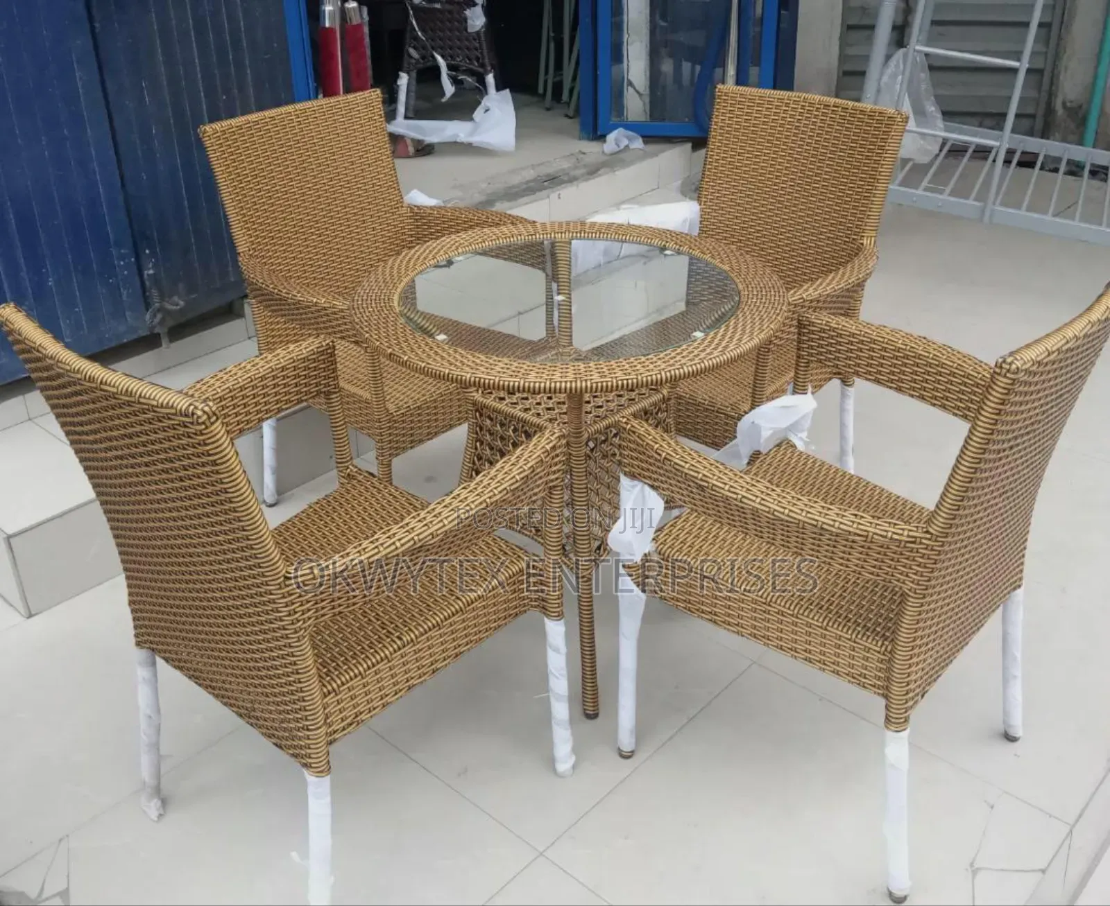 High Quality Dinning Tables and Chairs