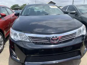 Toyota Camry LE 4dr Sedan w/Prod. End 11/13 (2.5L 4cyl 6A) 2014 Black
