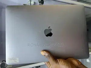 Laptop Apple MacBook Pro 2017 16GB Intel Core i7 SSD 512GB