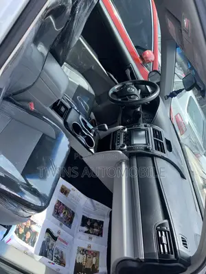 Toyota Camry LE 4dr Sedan (2.5L 4cyl 6A) 2013 Silver