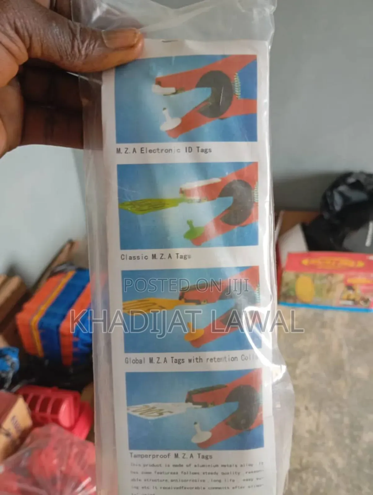 Applicator/Ear Tag
