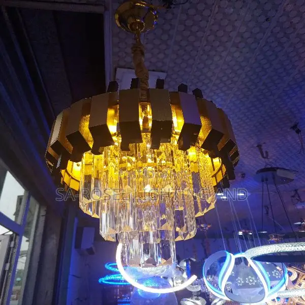 By 300 Crystal Chandelier Fitting Gd/Bk