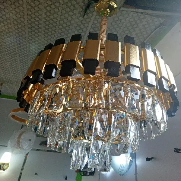 By 300 Crystal Chandelier Fitting Gd/Bk