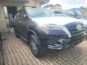 Photo - New Toyota Fortuner 2023 Black