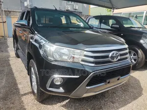 Toyota Hilux SR5 4x4 2019 Black