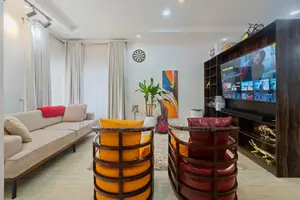 One Bedroom Apartment, Chevy View