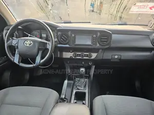 Toyota Tacoma 4dr Double Cab 2016 Black