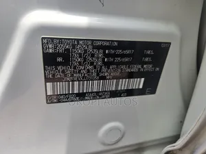 Toyota RAV4 LE 4dr SUV (2.5L 4cyl 6A) 2018 Off white