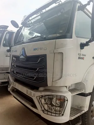 Brand New Howo 380hp Trailer Tractor Head 10 Tyres for Sale