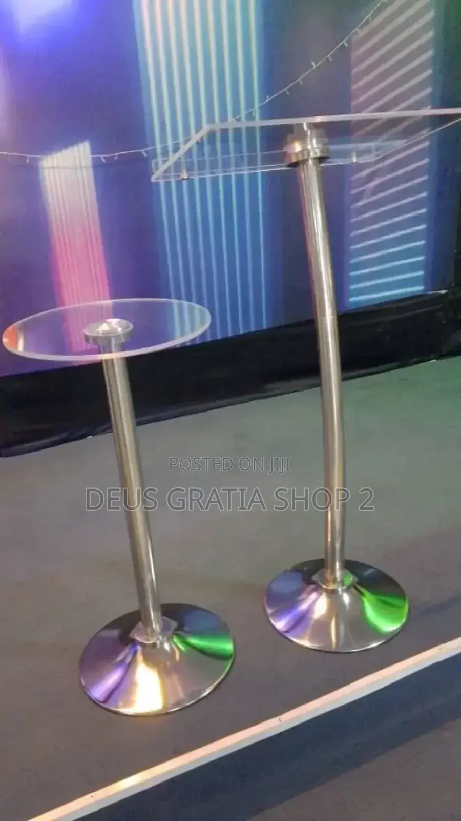 Single Pole Pulpit With Side Stool
