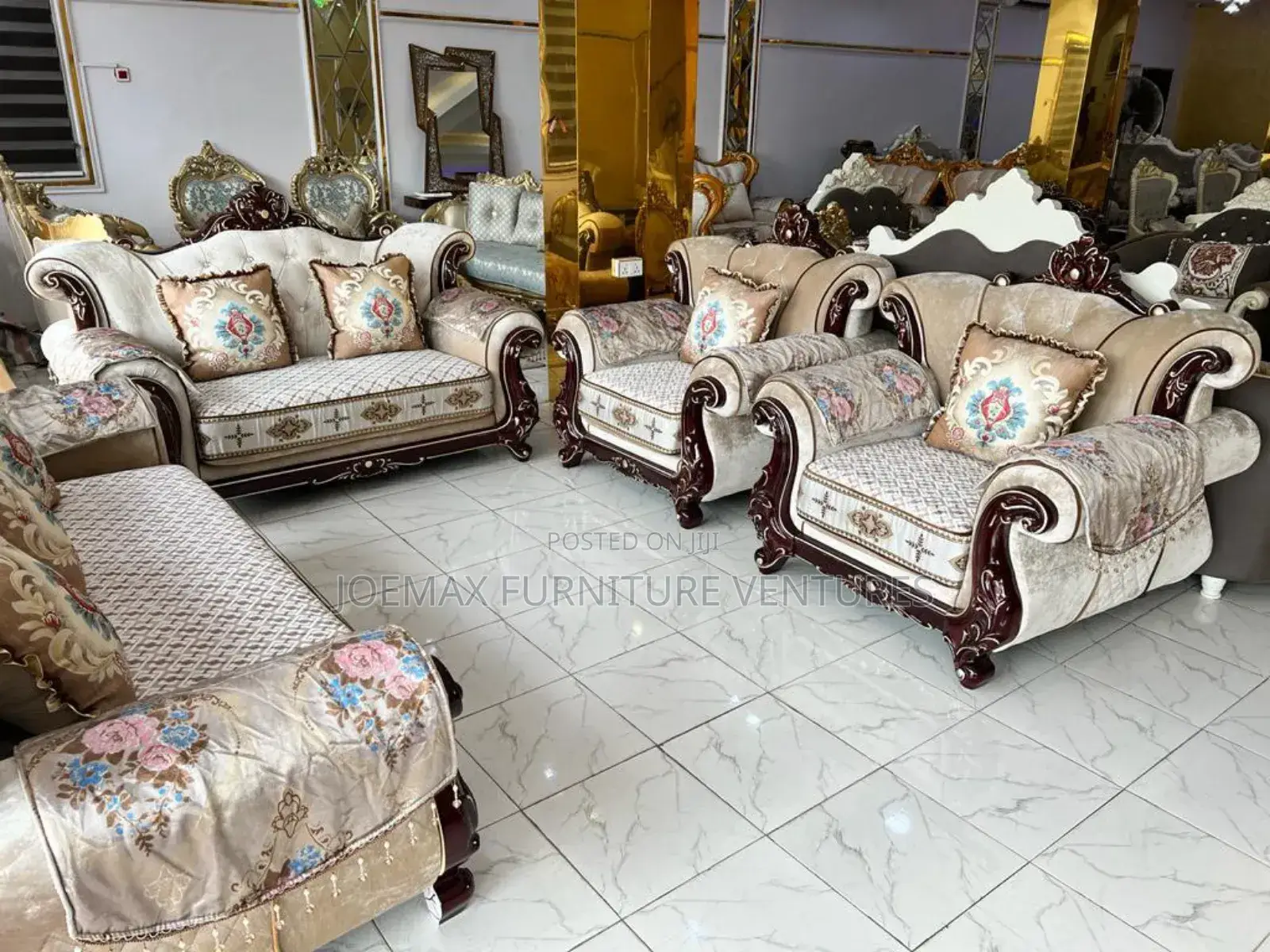 Sofa Chairs Royal.