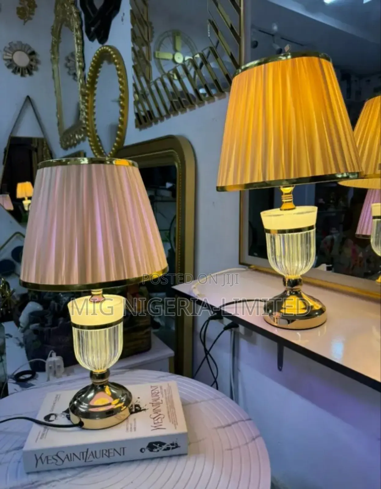 White Bedside Table Lamp for Livin Room and Console