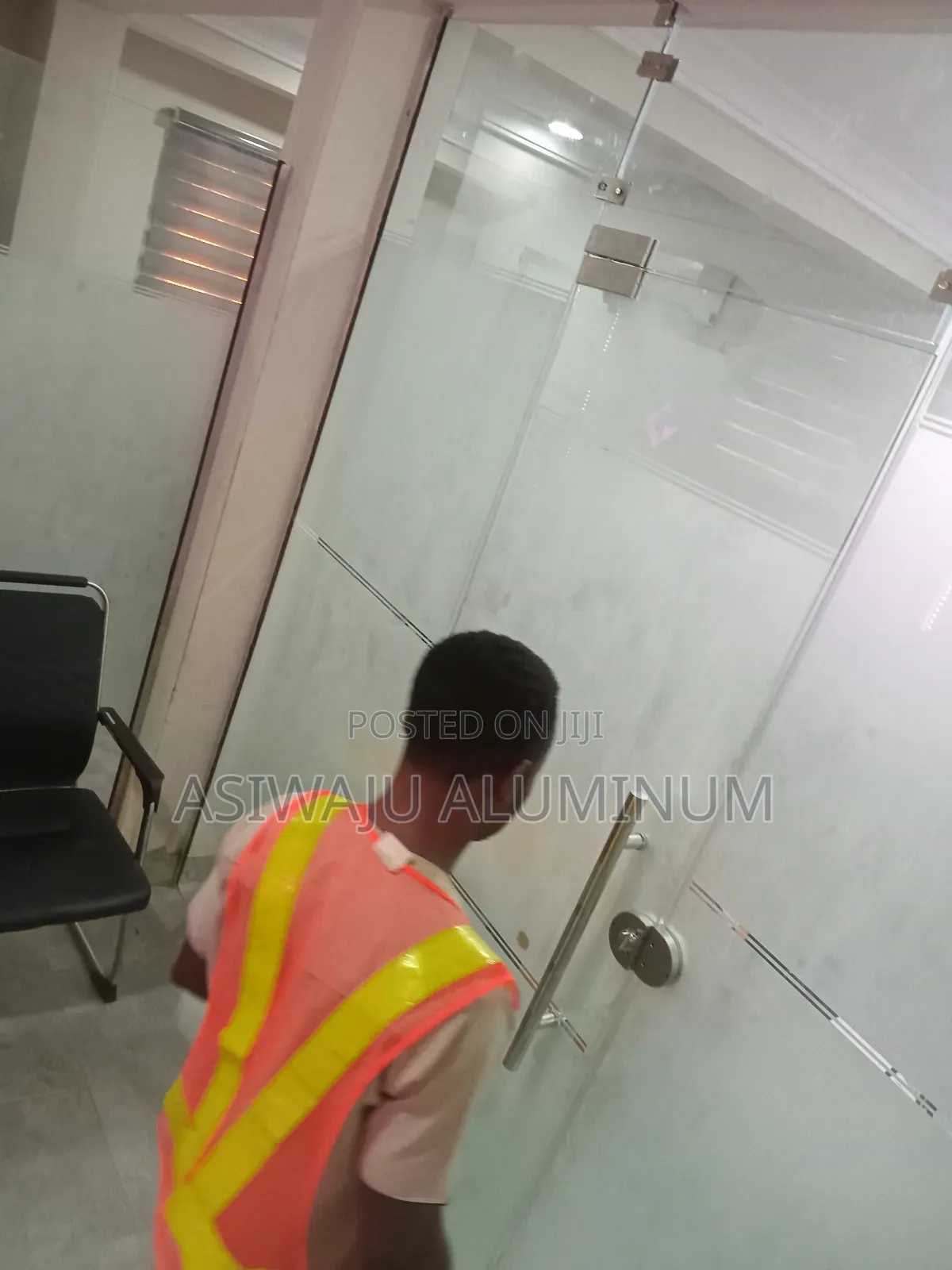 Office Partition With 10mm Pampered Glass