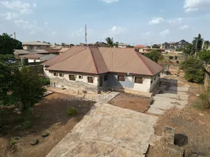 5bdrm Apartment in Nil, Ilorin South for sale