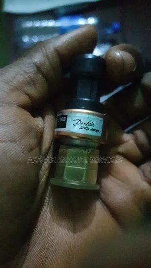 Carrier NSK-Be021i-U108 High Pressure Sensor New
