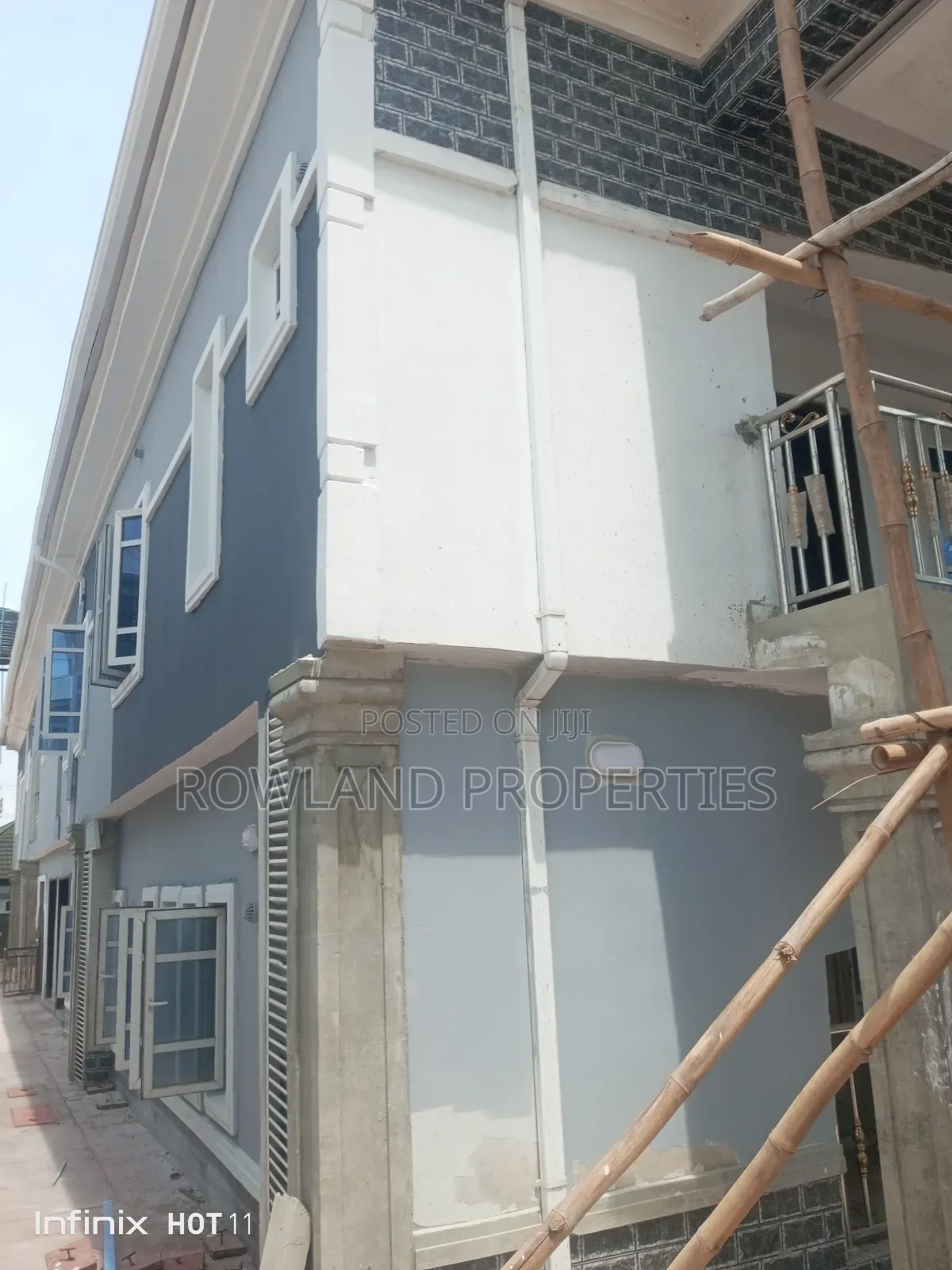 3bdrm Block of Flats in Greenville Estate, Ado / Ajah for rent