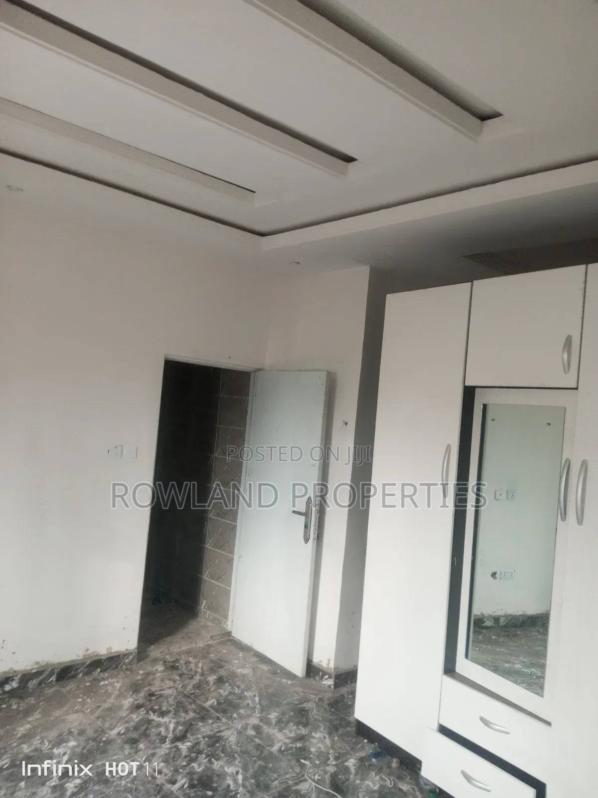 3bdrm Block of Flats in Greenville Estate, Ado / Ajah for rent