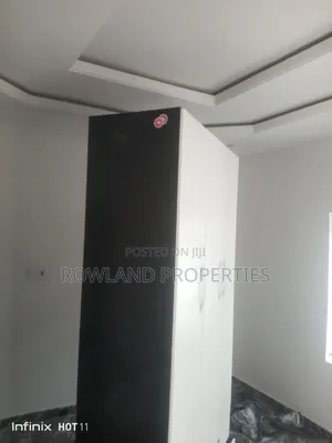 3bdrm Block of Flats in Greenville Estate, Ado / Ajah for rent