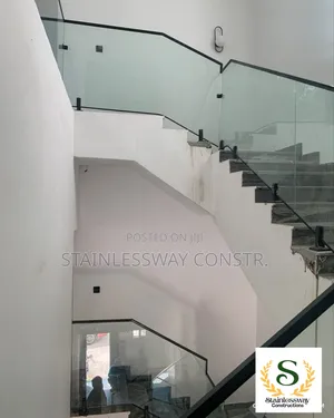 Spigot Base Tampered Plain Glass Railing