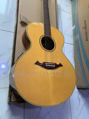Quality Cort NTL - 20 Acoustic Guitar