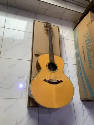 Quality Cort NTL - 20 Acoustic Guitar