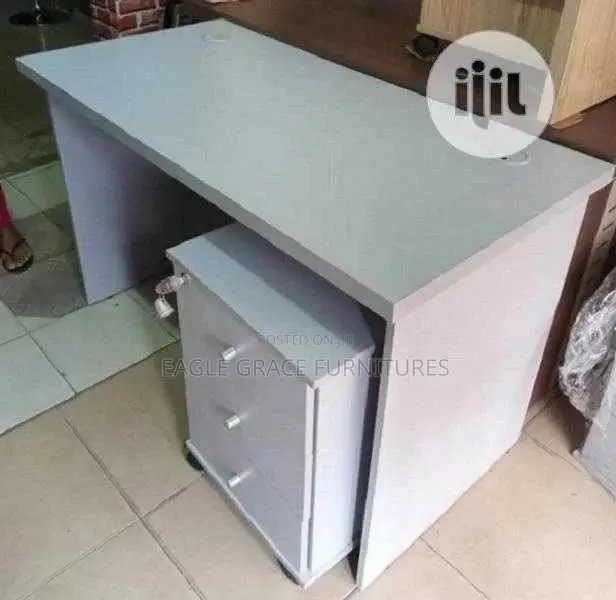 High Quality Office Table With Mobile Drawer
