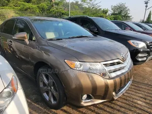 Toyota Venza XLE 4dr Wagon AWD (2.7L 4cyl 6A) 2014 Brown