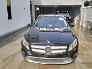 Mercedes-Benz GLA 250 2016 Black