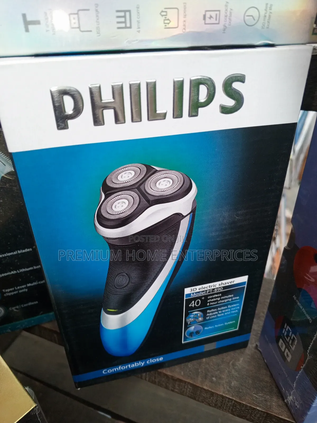 Philips Rechargeable Shaver Pt-890