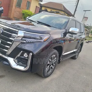 Photo - Toyota Land Cruiser Prado 2022 Black