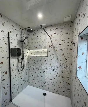 Half Glass Bath Cubicle