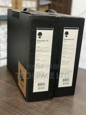 New Laptop Dell Alienware X16 R2 32GB Intel Core Ultra 9 SSD 2T