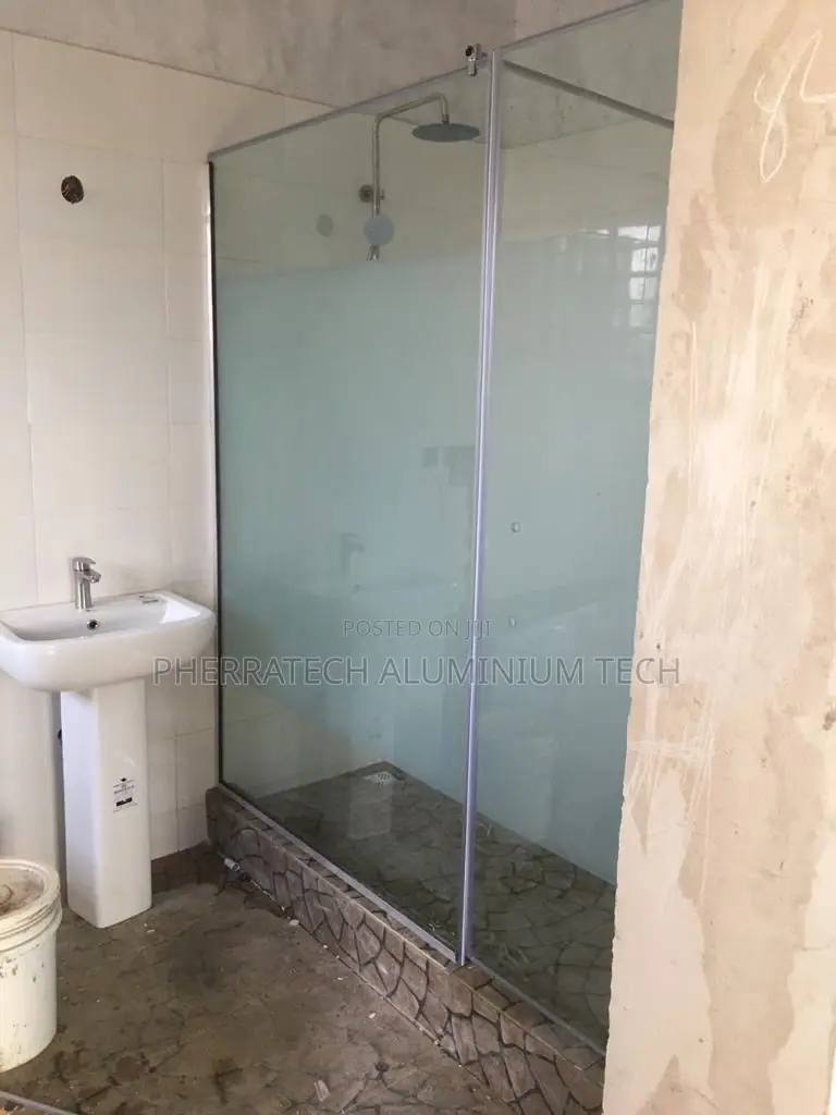 Cubicle Toilet Shower