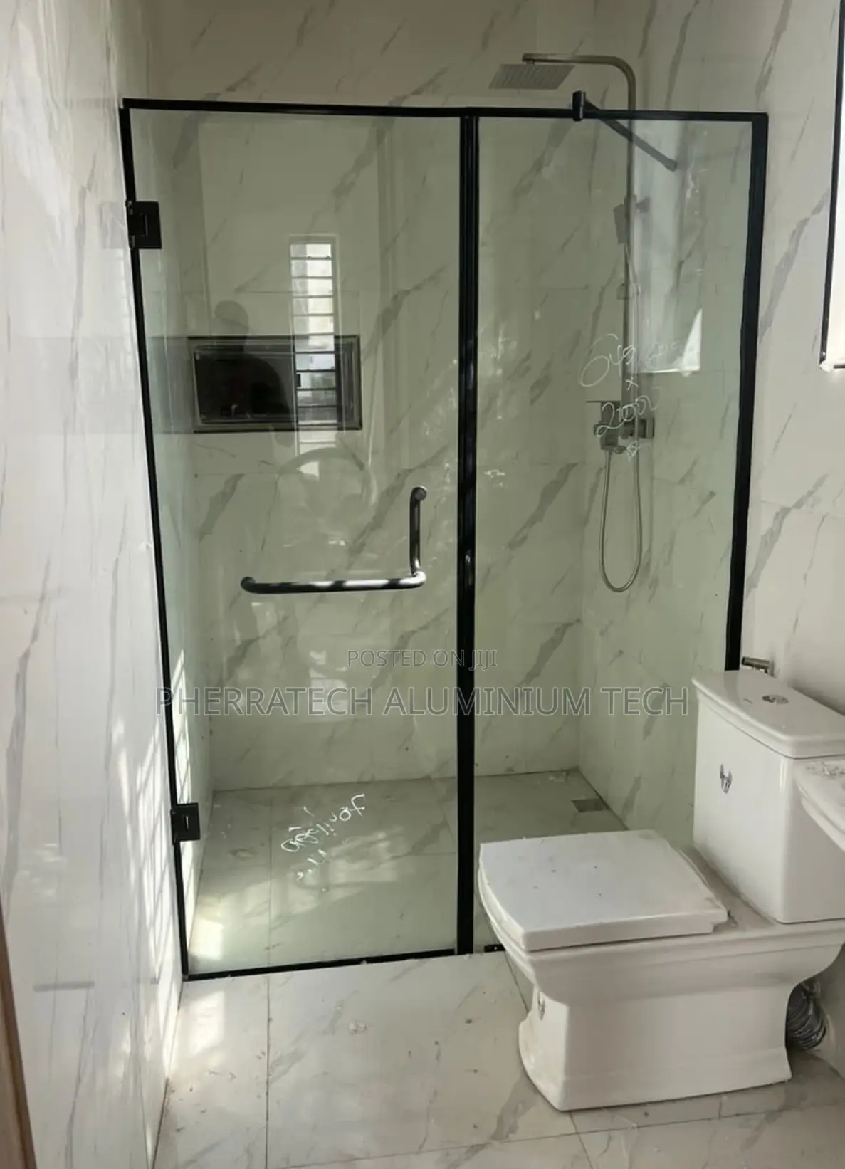 Cubicle Toilet Shower