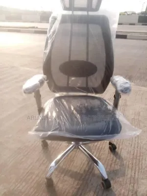 Adjustable Hand Office Chair.