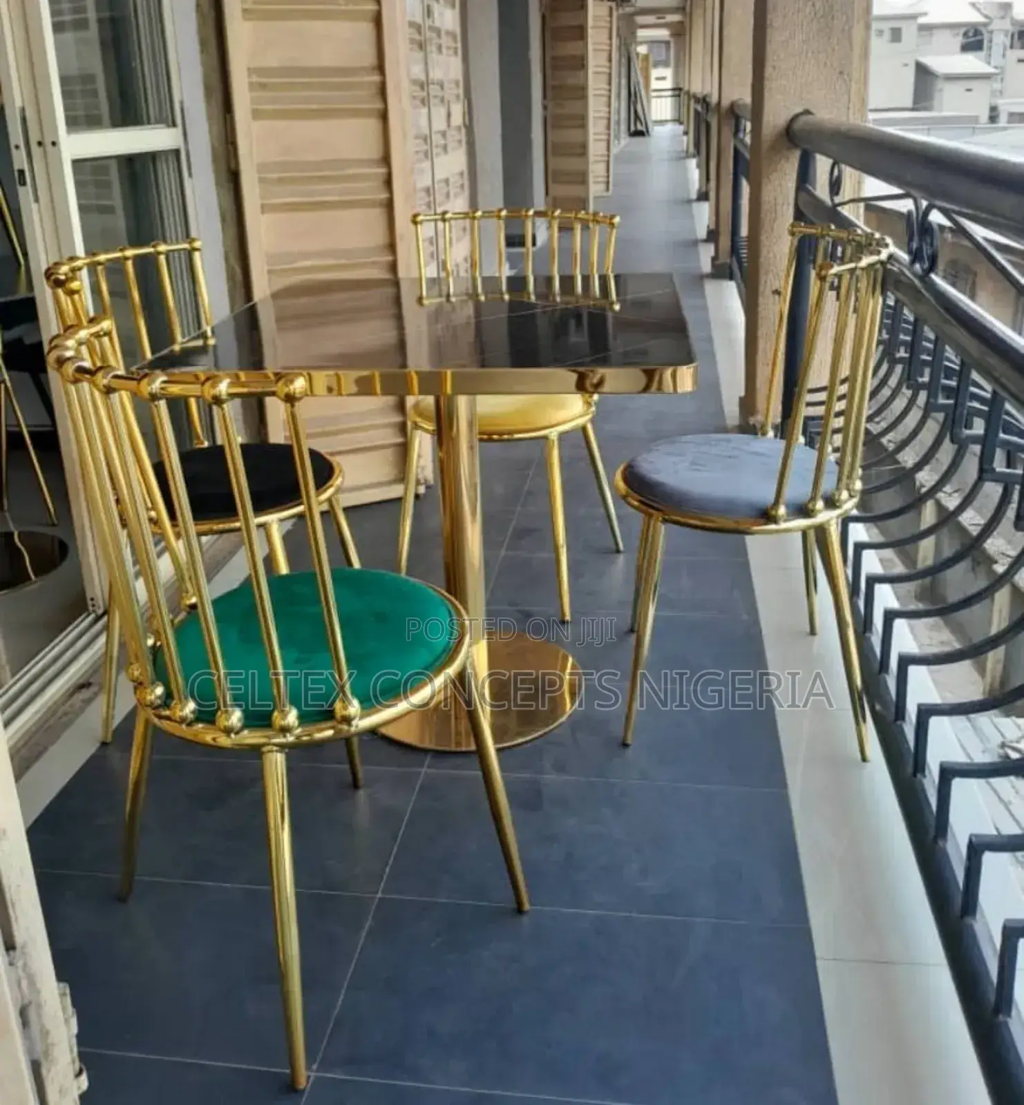 4 Seater Bar Table