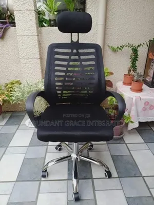 Victory Office Chair With Headrest.